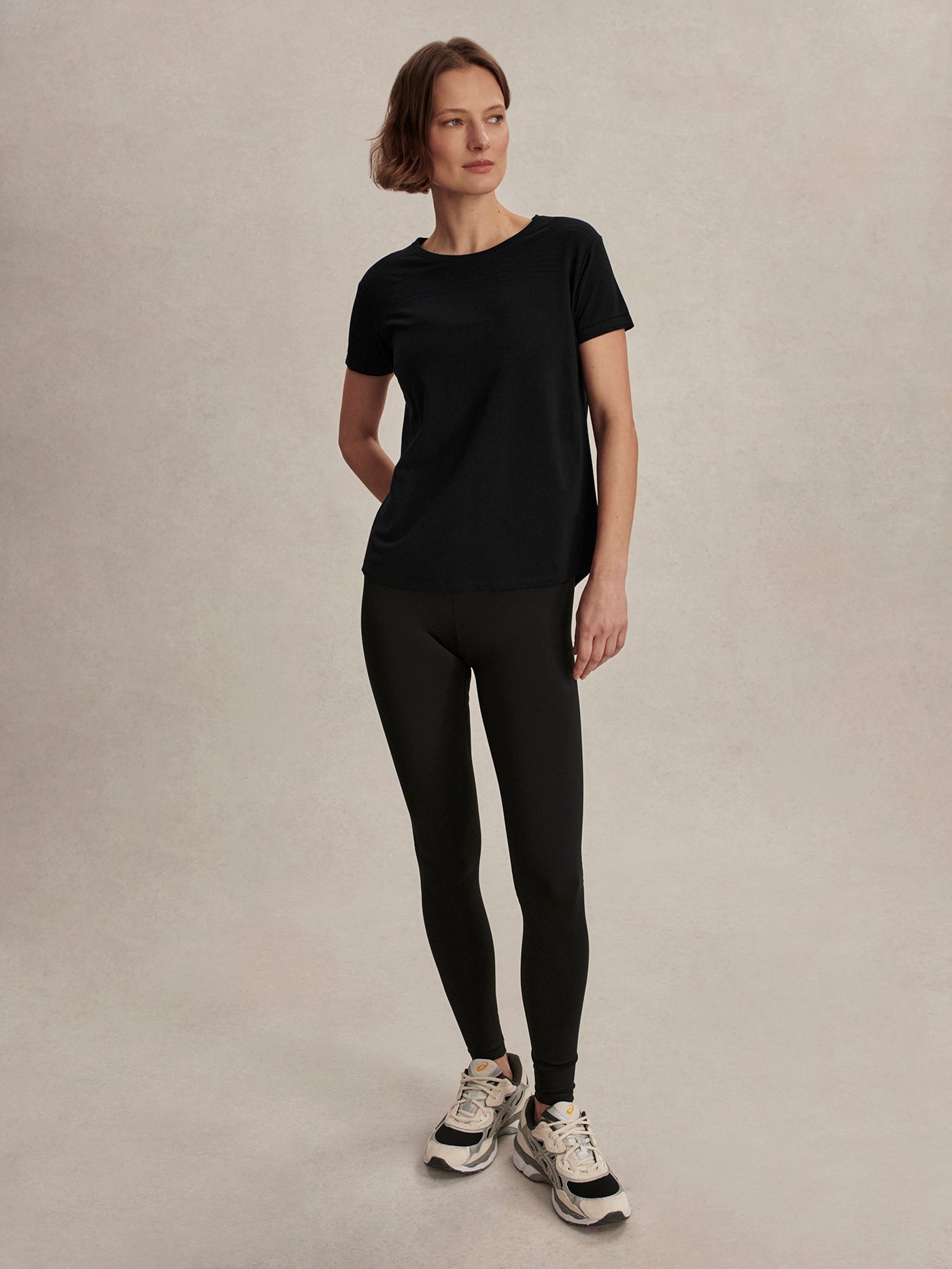 Varley Saskia Seamless Longline Tee - Black