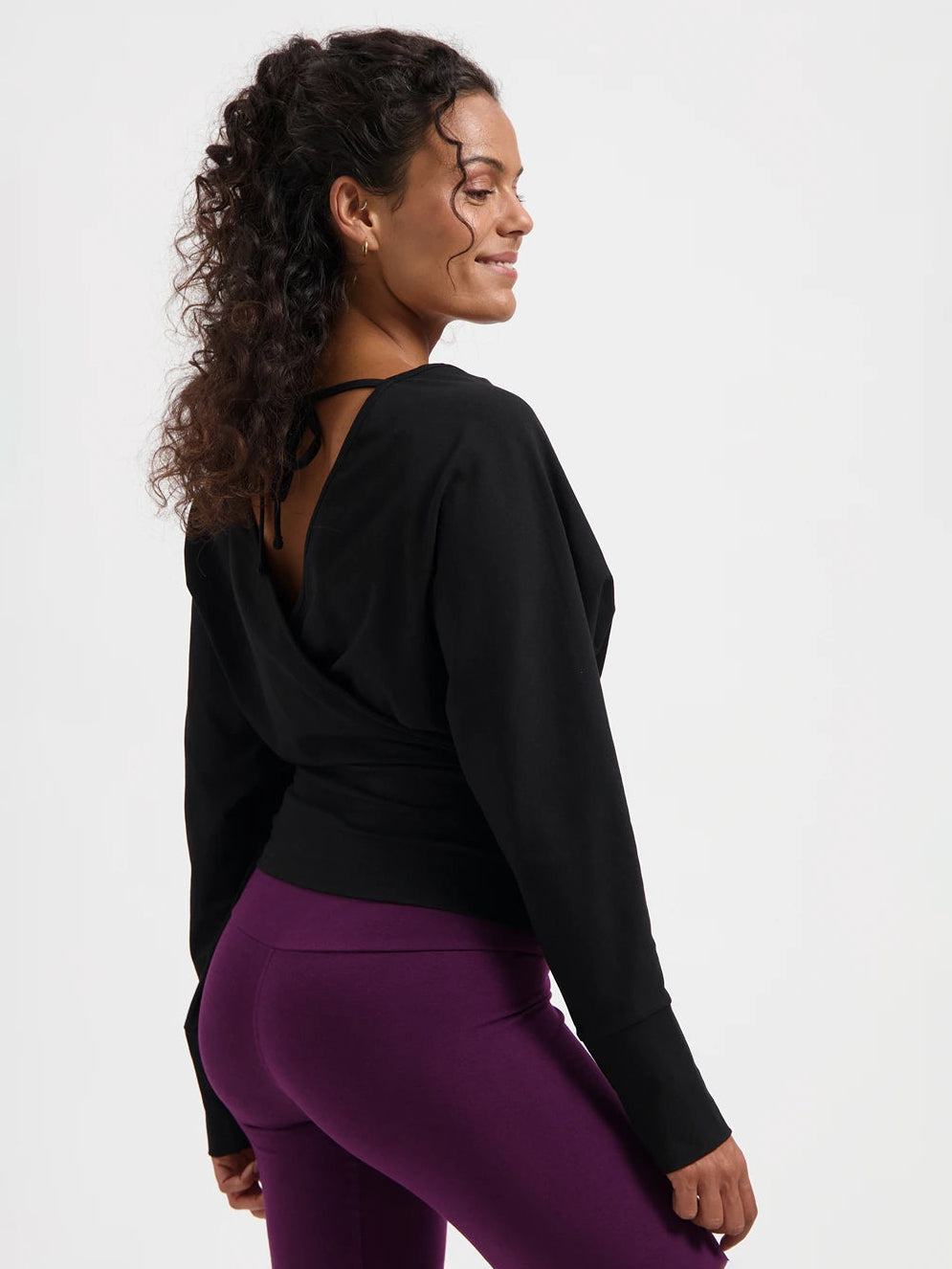 Urban Goddess Ala Long Sleeve Yoga Top - Onyx Black