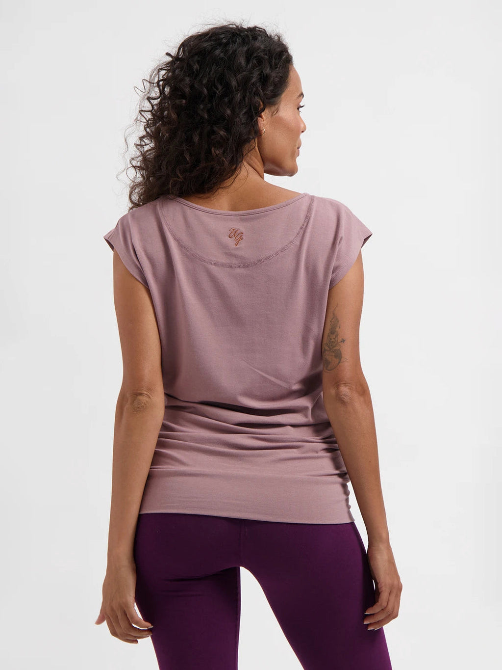 Urban Goddess Asana Yoga Tee - Fireclay